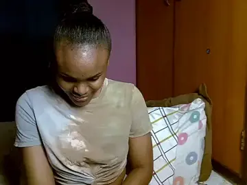 Stripchat Sex Chat of Queen_petite_