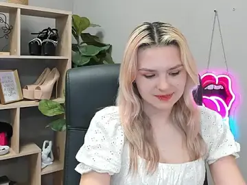 Stripchat Free Porn Cam of SweetLilyxo