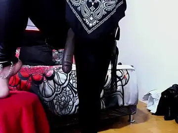 Stripchat Free Live Porn of Veronika_metal