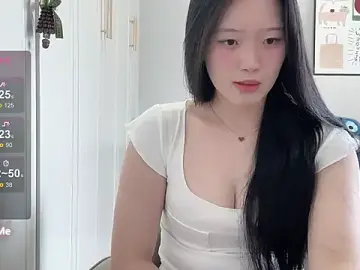 Stripchat Free Live Porn of --bee--