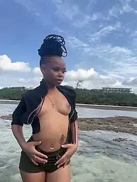 Stripchat Live Porn of sexyie_caramel