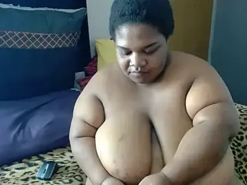 Stripchat Best live sex cam show of BBWMIDGET40