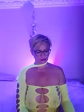 Stripchat Live Sex Cam of LunaBlaise
