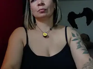 Stripchat Live Sex Cam of charlotedoll