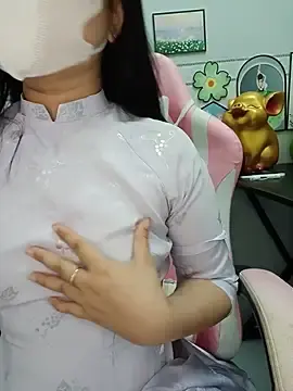 Stripchat Adult Webcam of EnzxMoon02