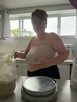 Stripchat Free Porn Cam of CurvesNChaos