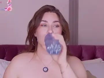 Stripchat Live Sex of KiraBarlows