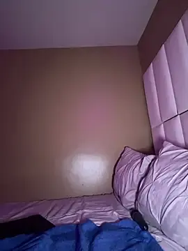 Stripchat Nude Webcam of TemzDaINFLUENCER