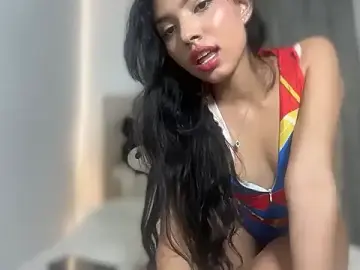 Stripchat Nude Webcam of jadelaurent