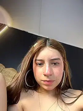 Stripchat Free Live Porn of GabySweett_