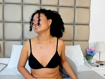 Stripchat Live Sex of Kiraspell
