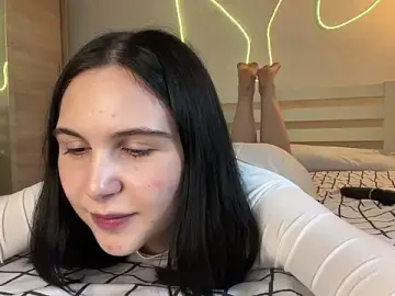 Stripchat Adult Webcam of MyraLitterers