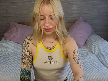 Stripchat Best live sex cam show of Khloy_white