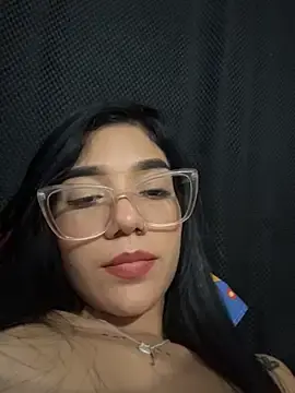 Stripchat Watch Live Sex Cams of ElaRose_12