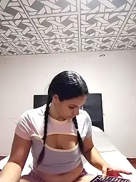 Stripchat Live Porn of cieloo_777