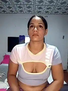 Stripchat Adult Webcam of cieloo_777