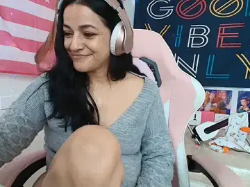 Stripchat Nude Webcam of LovelyAzucena