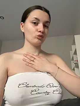 Stripchat Adult Webcam of RoadToYourDream