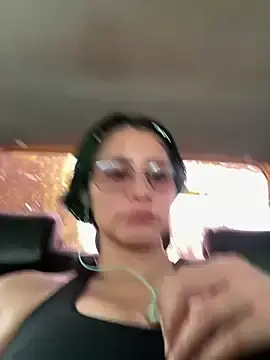 Stripchat Live Sex Cam of Ramona_Flower
