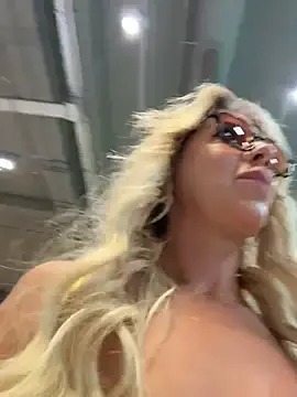 Stripchat Best Webcam of LisaMurr