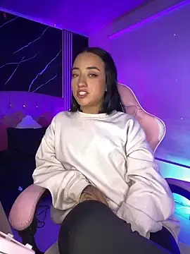 Stripchat Watch Live Sex Cams of Ady_18