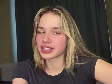 Stripchat Live Porn of EarthaStinett
