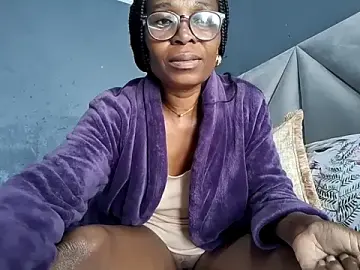 Stripchat Free Porn Cam of NaughtyCouga