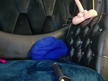 Stripchat Free Porn Cam of erika_ortiz