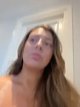 Stripchat Live Porn of curvyflawless