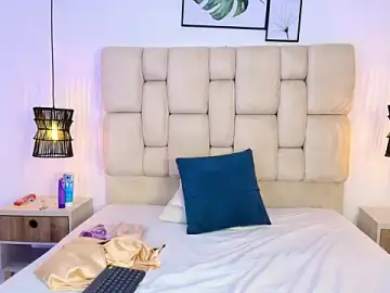 Stripchat Live Sex Cam of KimberlyFox_t