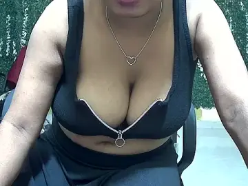 Stripchat Sex Chat of Ruhi_Hotty