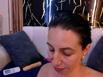 Stripchat Live Sex of Starlight_Mature_pm