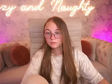 Stripchat Best live sex cam show of ArrinaWairr