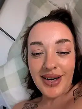 Stripchat Best live sex cam show of Petite_Juicy_Olive