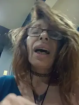 Stripchat Free Porn Cam of FrozenWaffle