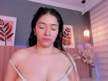 Stripchat Sex Cam of ivy_storm_1