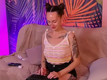 Stripchat Free Porn Cam of marceline_planet