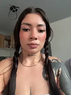 Stripchat Free Live Porn of Roxanne_08