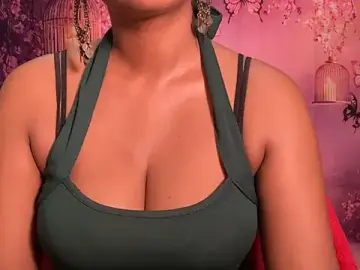 Stripchat Adult Webcams of Trisha_16