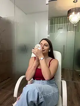 Stripchat Sex Cam of ClaraaJoy