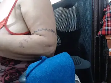 Stripchat Sex Cam of jenny_milf69