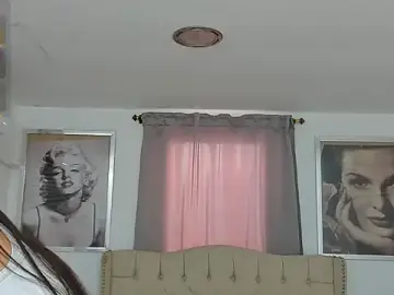 Stripchat Nude Webcam of Beautyari_