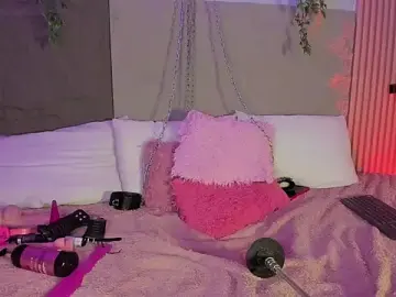 Stripchat Live Sex Cam of Emmayourgirl