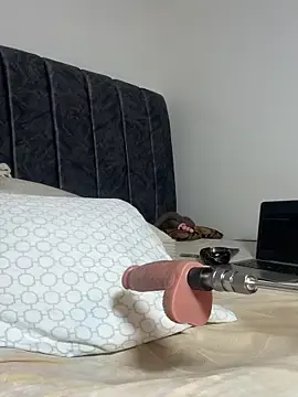 Stripchat Best live sex cam show of Bella045