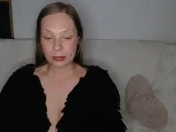 Stripchat Live Sex Cam of katiestevens
