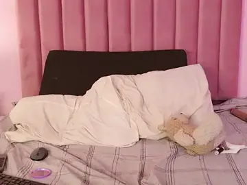 Stripchat Sex Cam of Kimmiie_