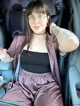 Stripchat Live Sex Cam of meow_girl