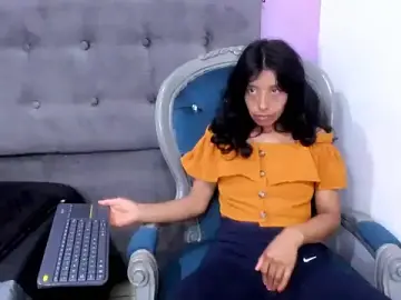 Stripchat Watch Live Sex Cams of karolinee_66_