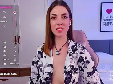 Stripchat Live Sex Cam of Mrs_Tory