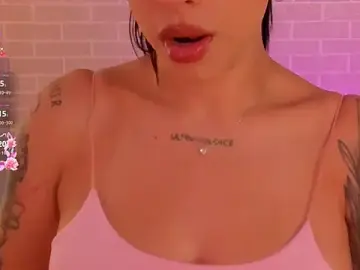 Stripchat Live Porn of ChristineFord_